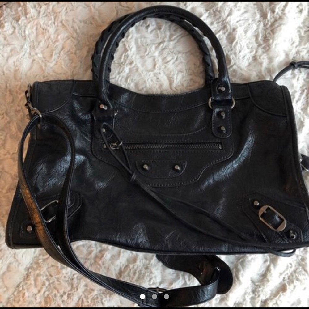 Black purse - never used